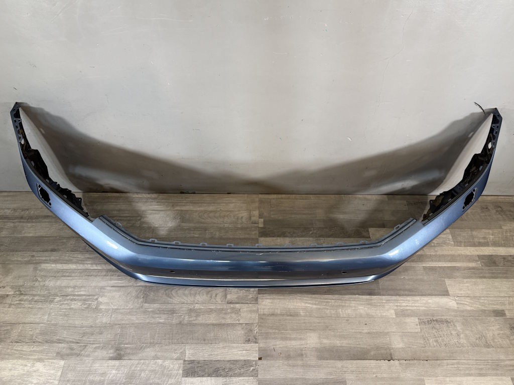 VW PASSAT B8 - 3G - 2014-2019 - nárazník OST + 4xPDC - 3G0807221
