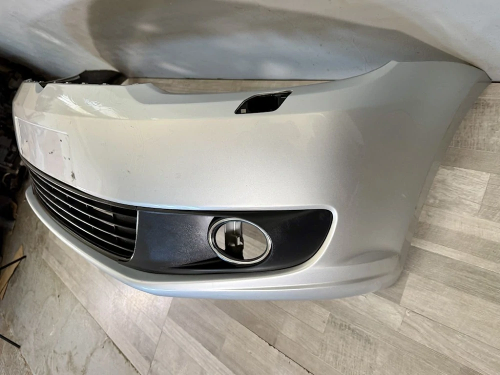 VW TOURAN 2010-2015 - 1T - nárazník OST + mřížky - LA7W - 1T0807221 M-AA