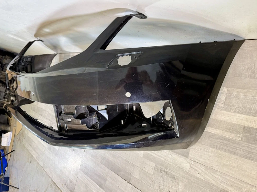 ŠKODA OCTAVIA 3 2017-2019 - FACELIFT - 5E - nárazník OST + 4xPDC - 5E0807221N