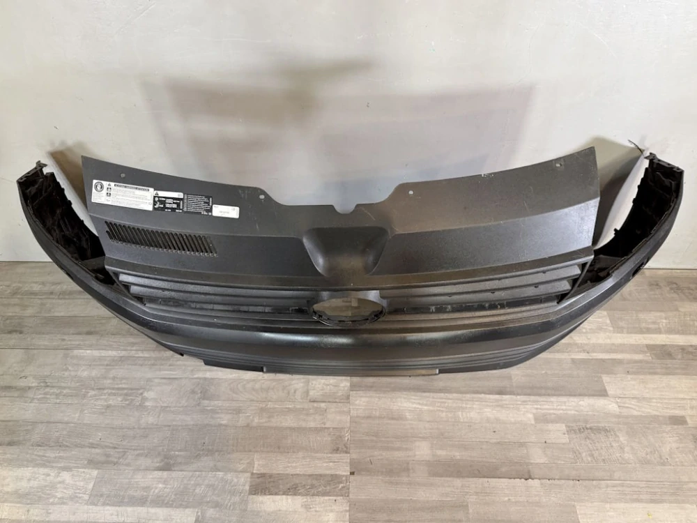 VW TRANSPORTER T6 - 7E - 2015-2019 - nárazník - 7E0807221D