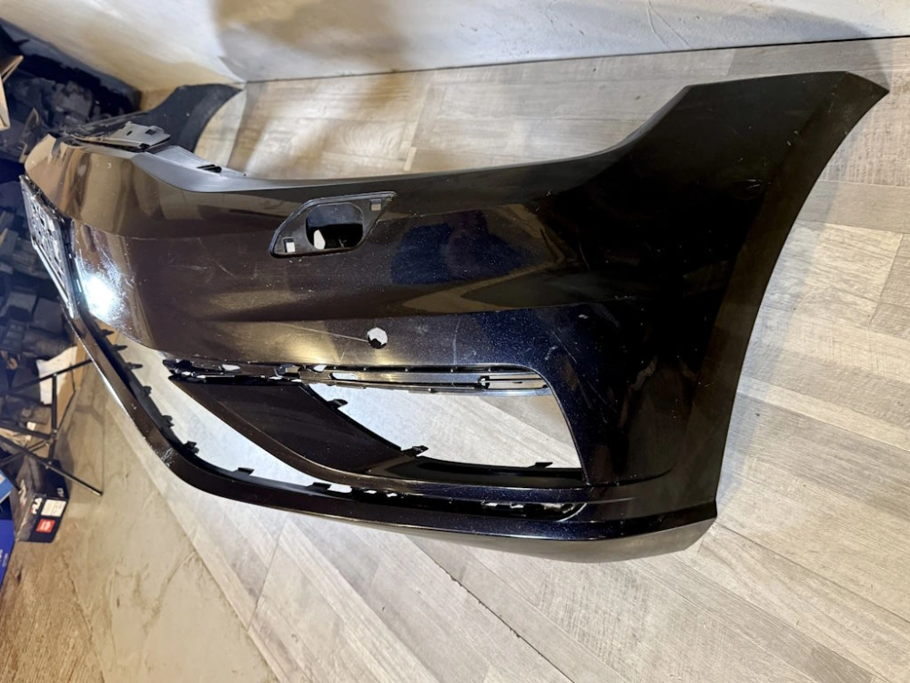 VW GOLF 7 FACELIFT - 5G - 2016-2020 - nárazník OST + 4xPDC - 5G0807221FL