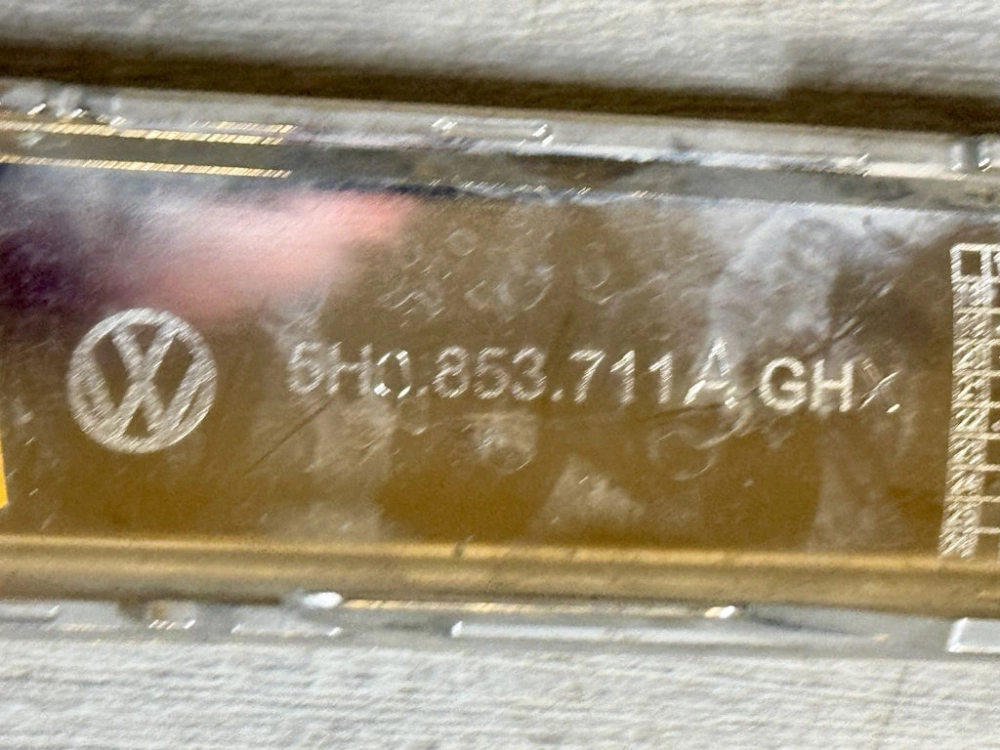 VW GOLF 8 - 5H - 2020-2024 - lišta chrom LP + PP - 5H0853711A 5H0853712A