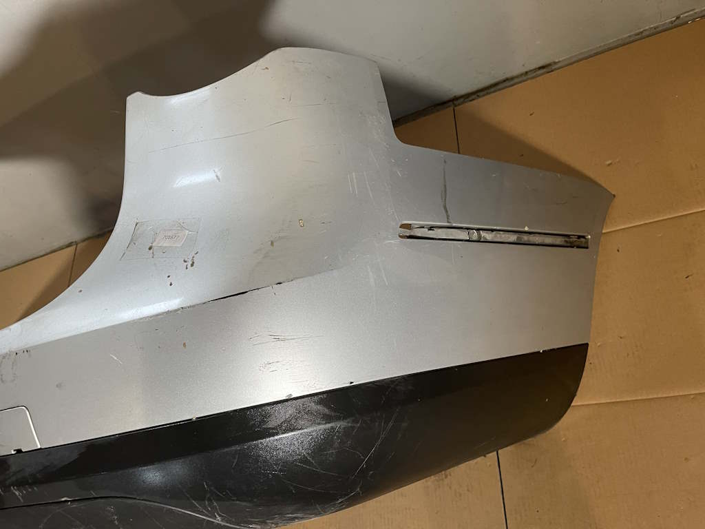 VW PASSAT B6 - 3C - 2005-2010 - nárazník zadní KOMBI - LA7W