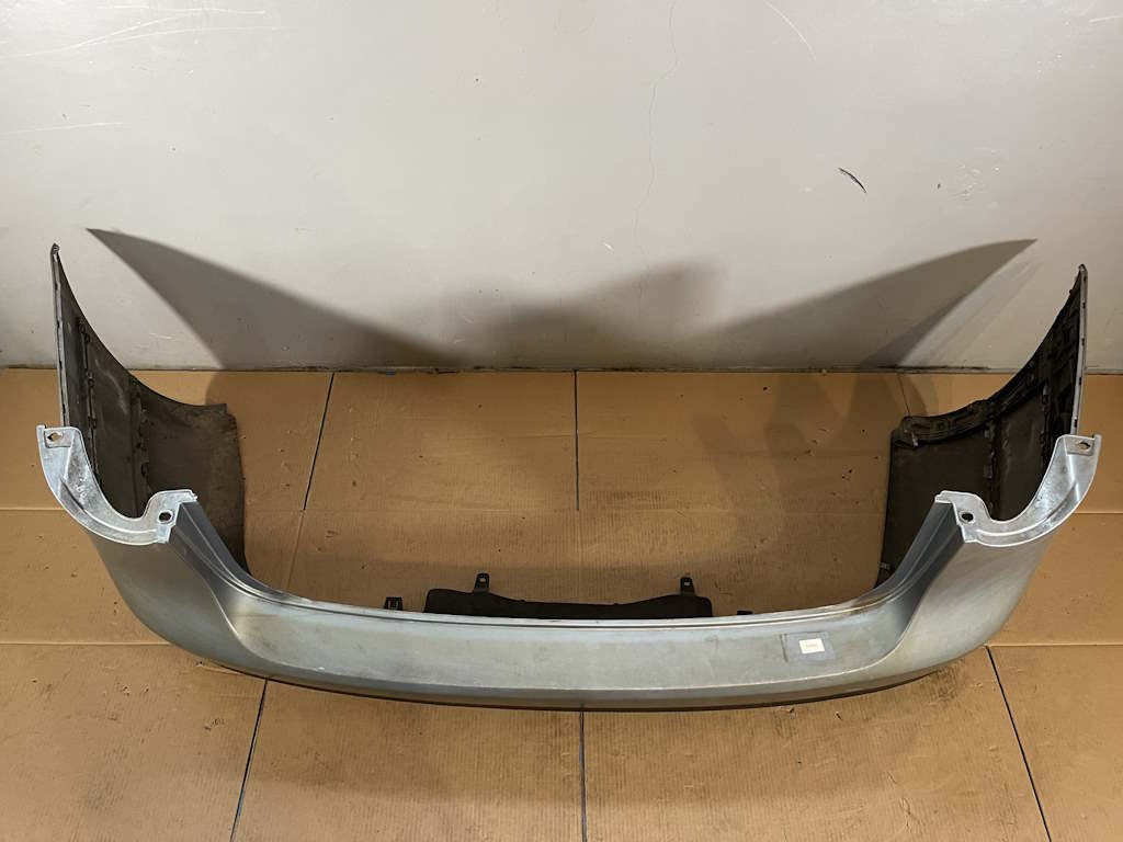 VW PASSAT B6 - 3C - 2005-2010 - nárazník zadní KOMBI - LB5M