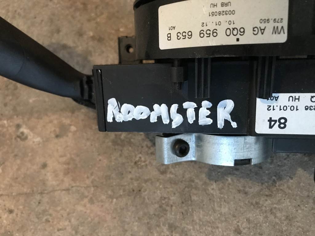 ŠKODA FABIA 2 - 5J - 2007-2014 - páčky pod volant - 6Q0953503DQ