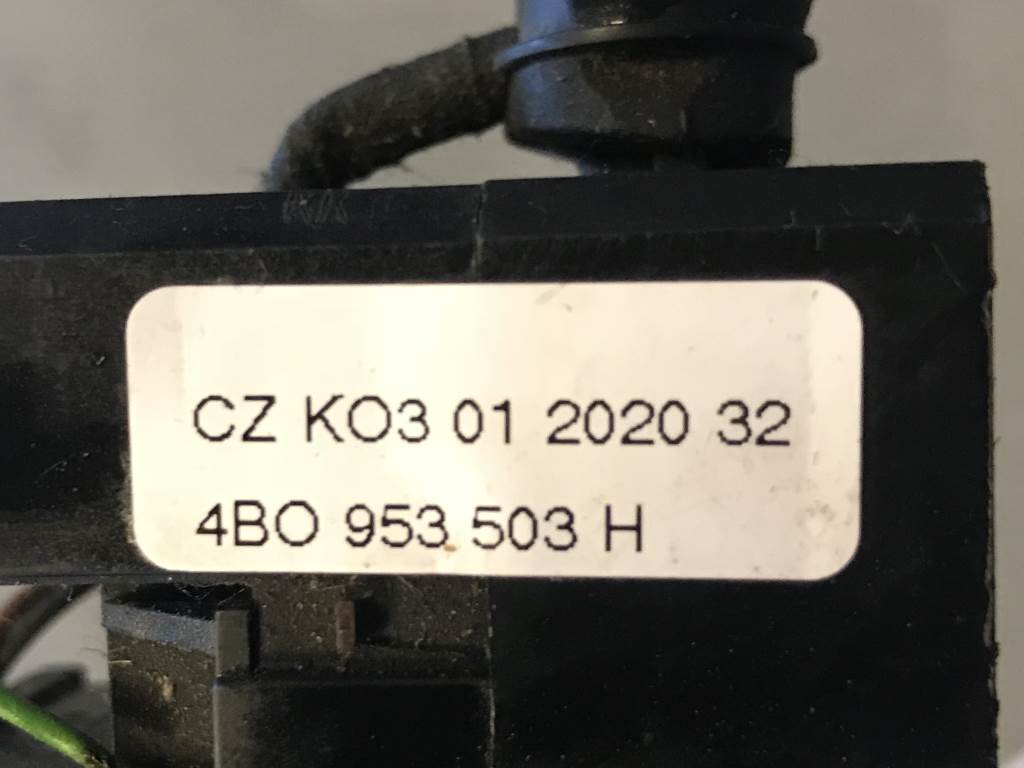 ŠKODA FABIA I 1999-2007 - 6Y - páčky pod volant - 8L0953513G 4B0953503H