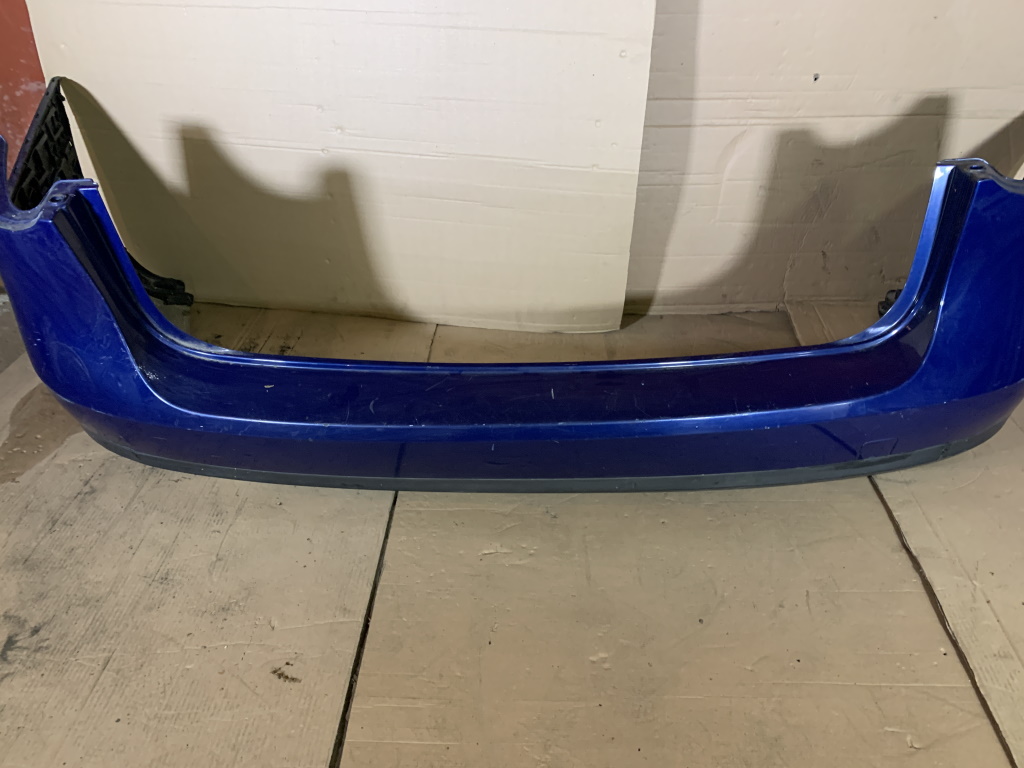 VW PASSAT B6 - 3C - 2005-2010 - nárazník zadní KOMBI - LC5E