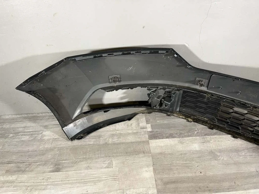 ŠKODA FABIA 3 - 6V - 2018-2021 - FACELIFT - nárazník 4xPDC - 6V0807221F