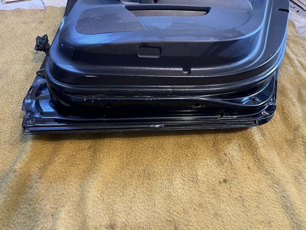 AUDI A6 - 4F - C6 - 2004-2011 - dveře PZ SEDAN - LZ9Y