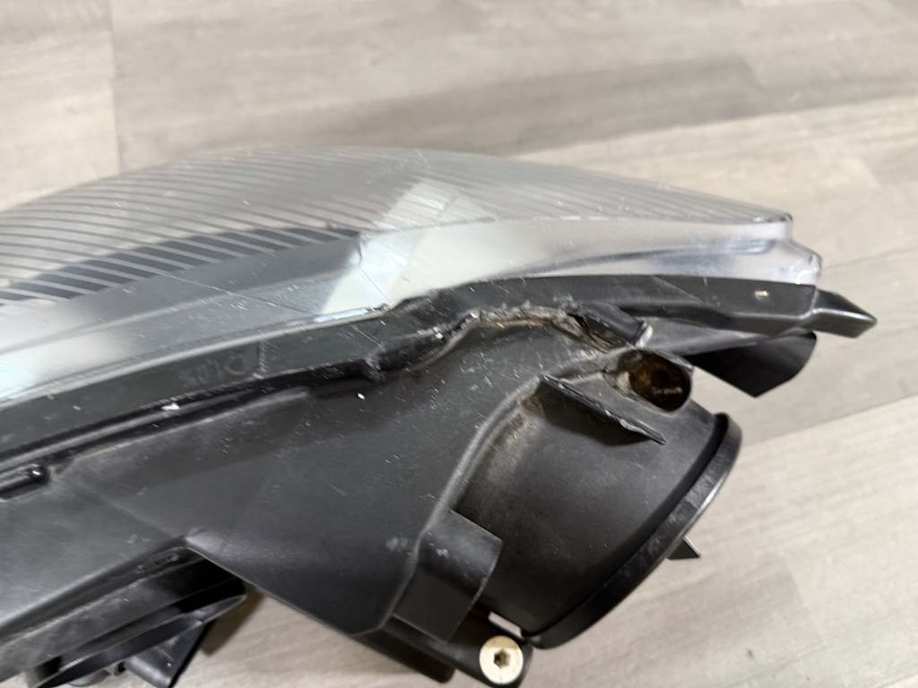 VW GOLF PLUS - 5M - 2004-2008 - světlo PP - 5M1941006G - POŠKOZENÉ