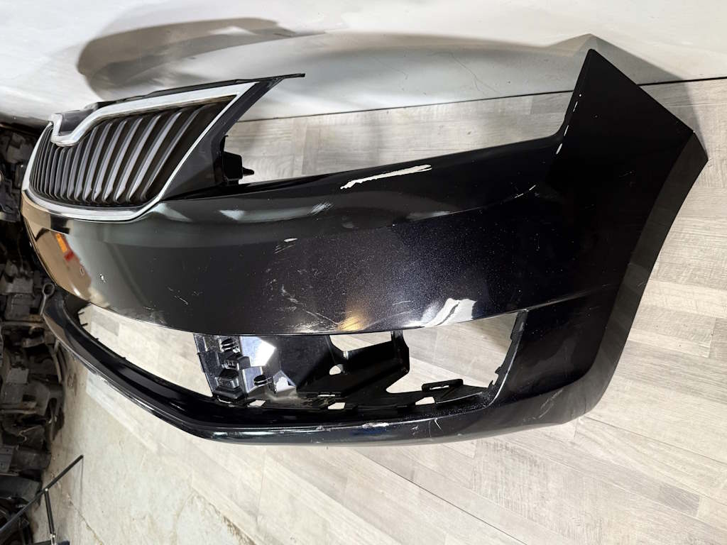 ŠKODA RAPID - 5JA - 2012-2017 - nárazník + maska - 5JA807221 5JA853668