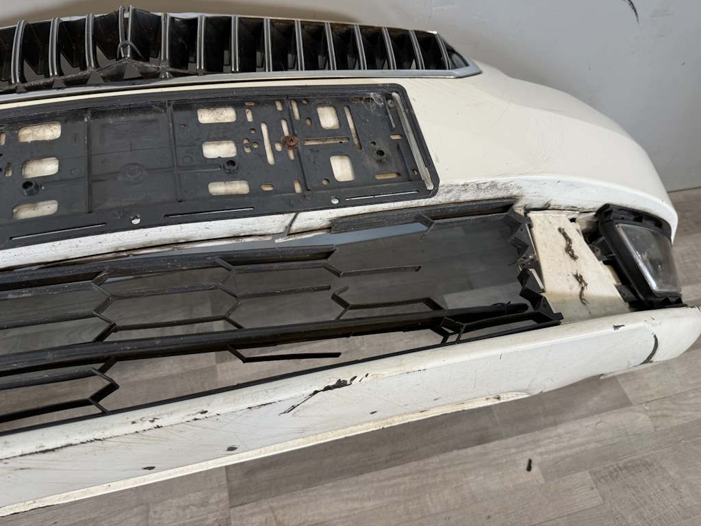 ŠKODA SUPERB 2 2013-2016 - FACELIFT - 3T - nárazník + maska KO - 3T0807221K