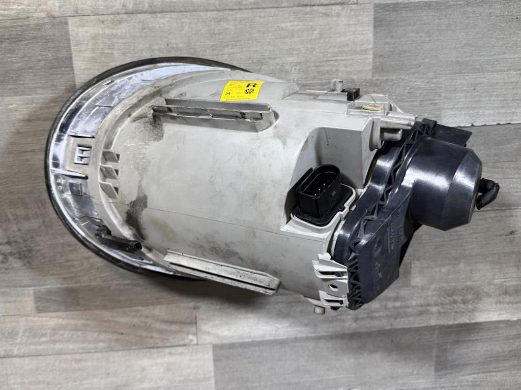 VW NEW BEETLE A5 - 5C5 - 2012-2019 - světlo PP - 1C0941006J