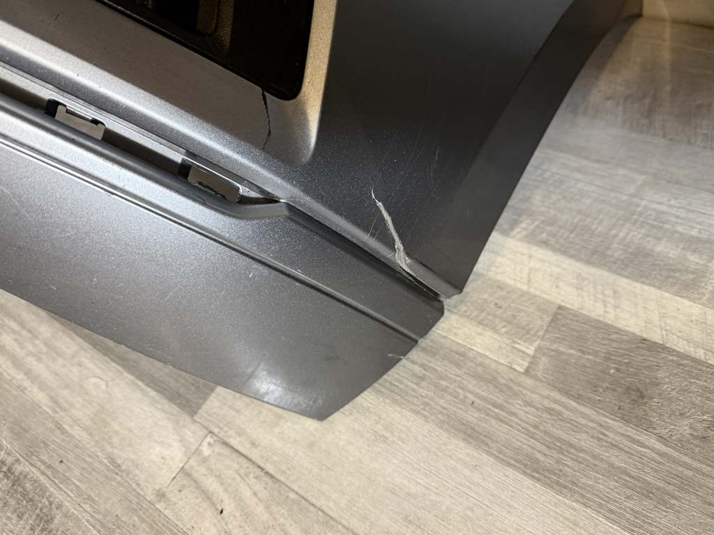 VW PASSAT B8 - 3G - 2020-2024 - FACELIFT - náraznik 4xPDC + mřížka střed - 3G0807221E