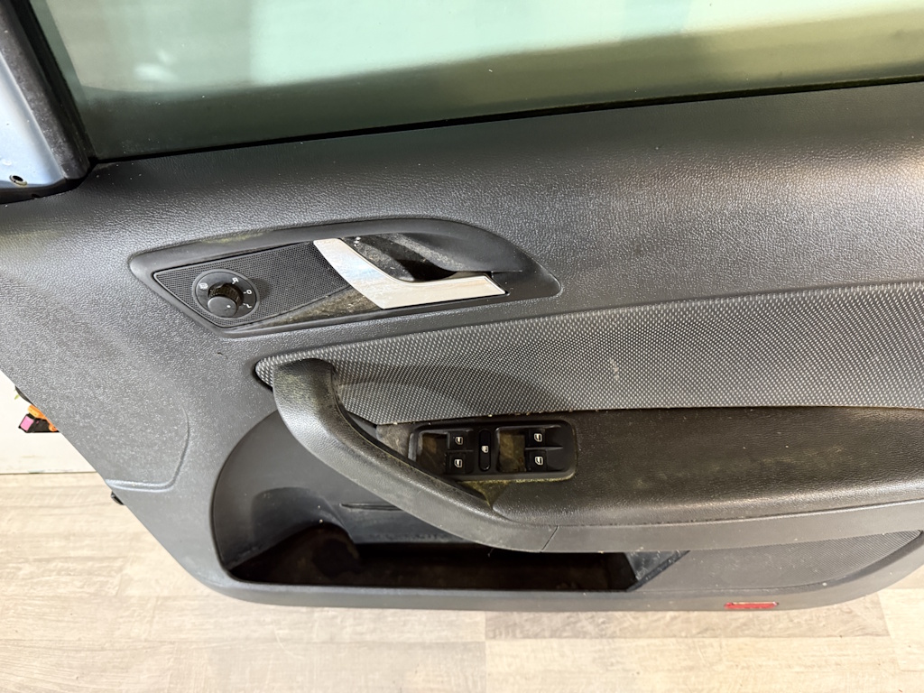 ŠKODA YETI - 5L - 2009-2012 - dveře PP - 9452