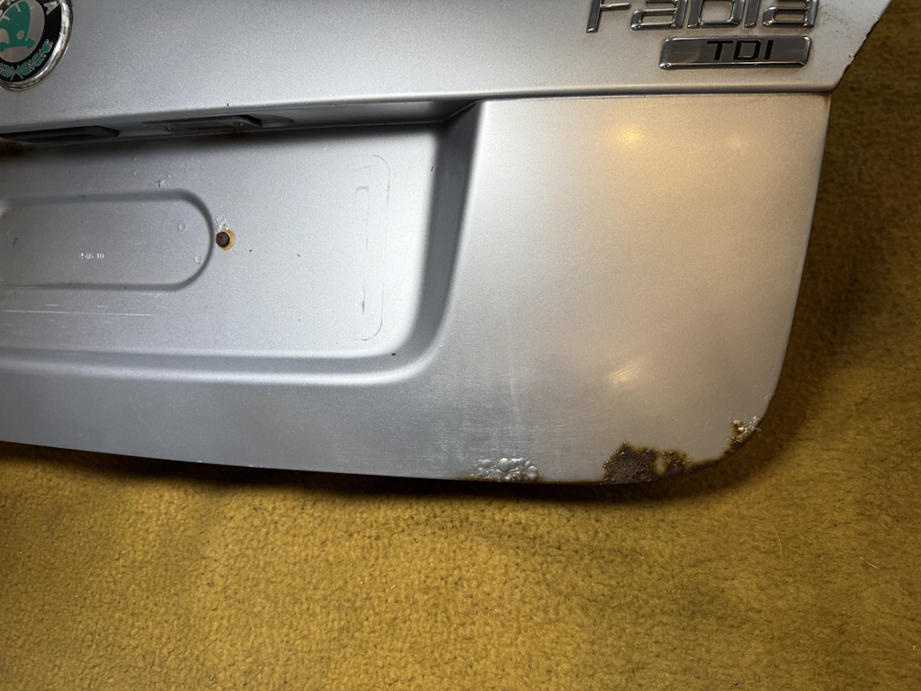 ŠKODA FABIA 2 - 5J - 2007-2014 - zadní viko COMBI - 9156 - 5J9827107