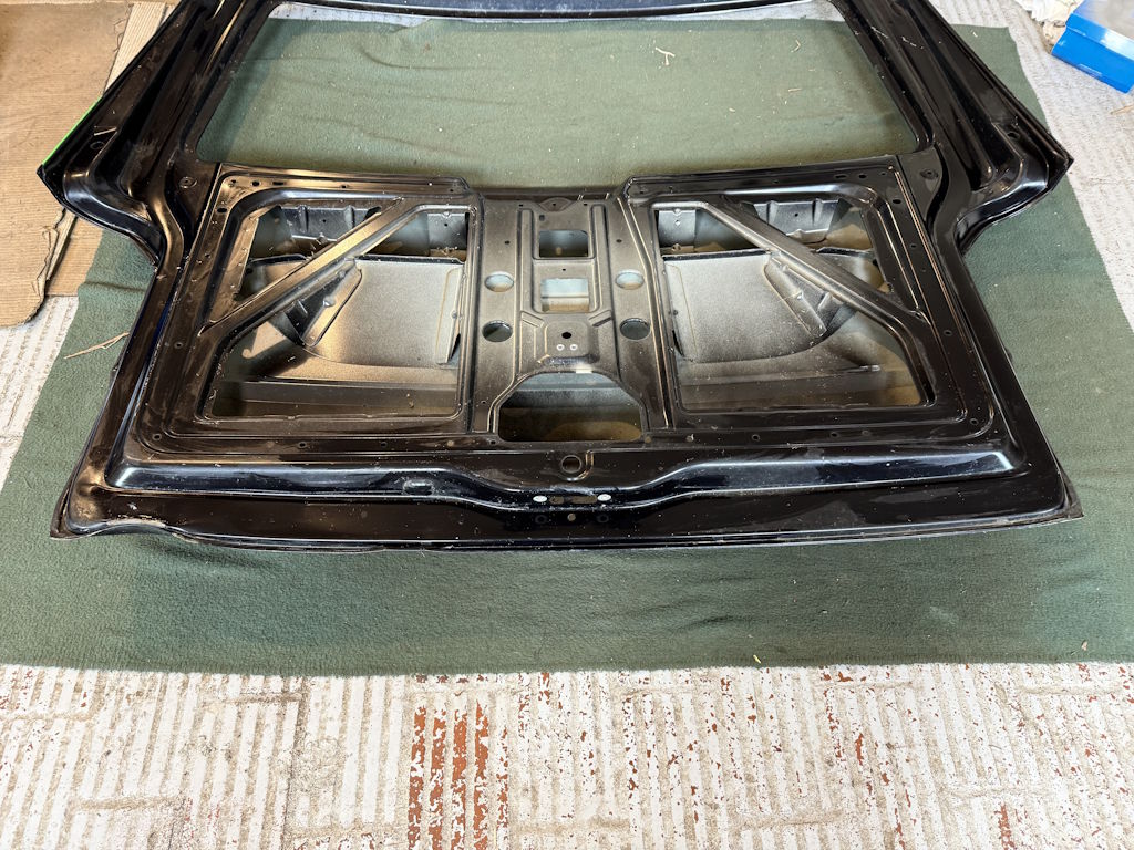 VW TRANSPORTER T6 / T6.1 - 7E - 2015-2024 - zadní víko - POŠKOZENÉ