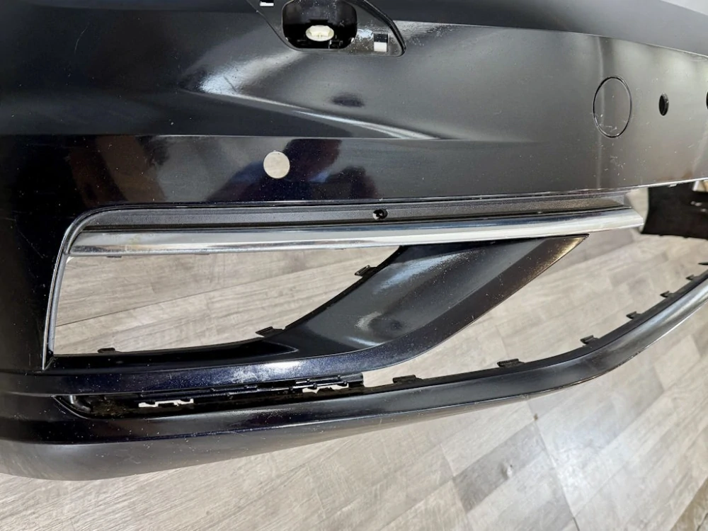 VW GOLF 7 FACELIFT - 5G - 2016-2020 - nárazník OST + 4xPDC - 5G0807221FL