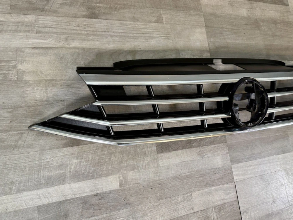 VW PASSAT B8 - 3G - 2020-2024 - FACELIFT - maska - R-LINE - 3G0853653K