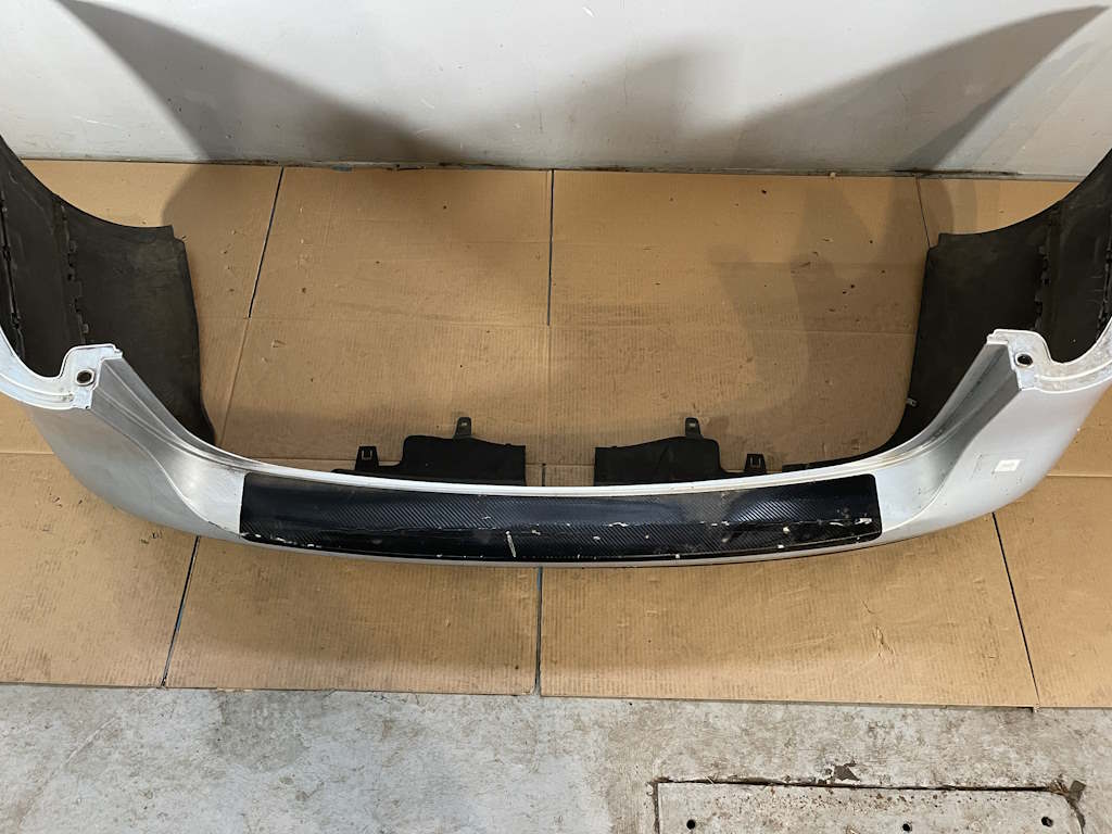 VW PASSAT B6 - 3C - 2005-2010 - nárazník zadní KOMBI - LA7W