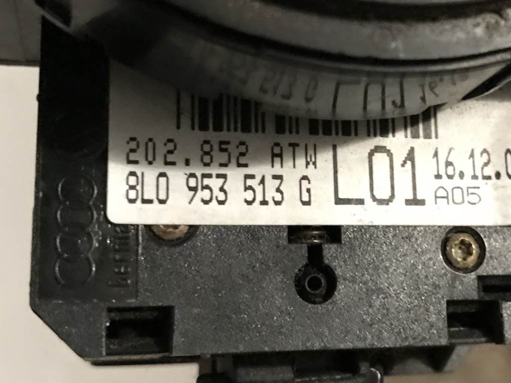 ŠKODA FABIA I 1999-2007 - 6Y - páčky pod volant - 8L0953513G 4B0953503F