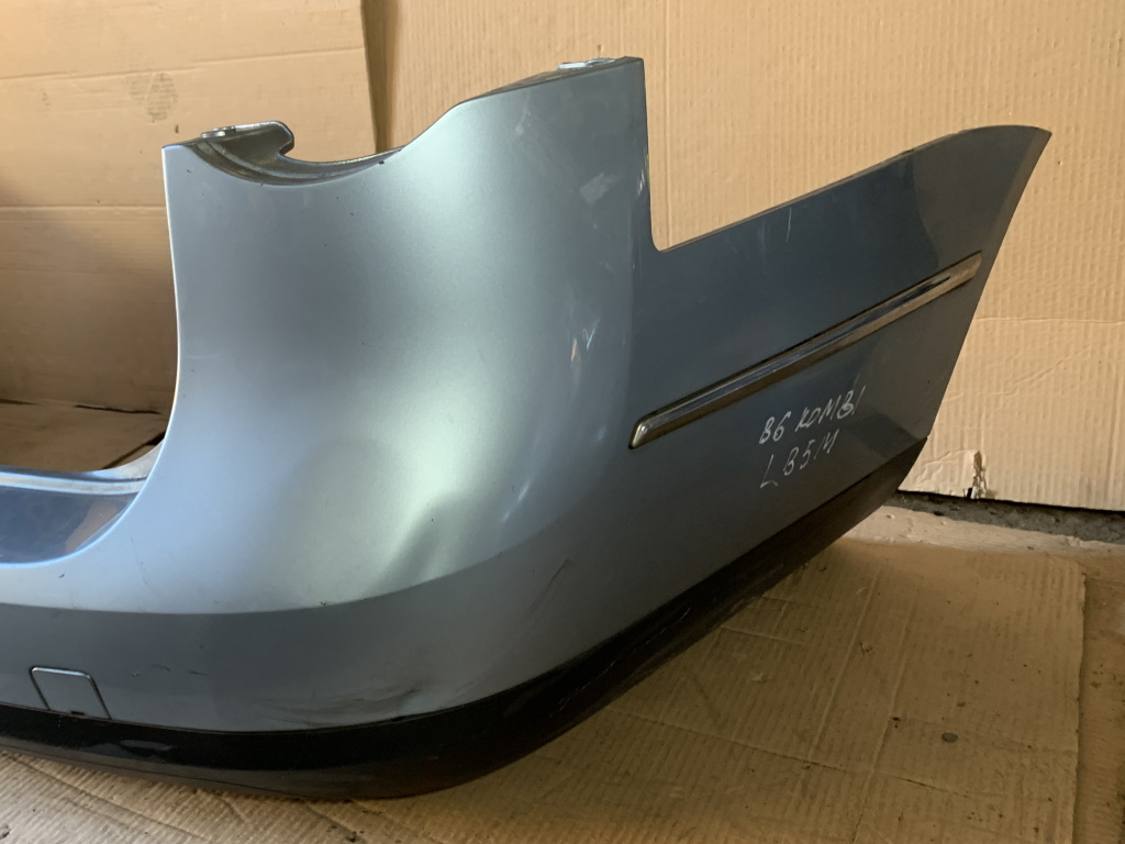 VW PASSAT B6 - 3C - 2005-2010 - nárazník zadní KOMBI - LB5M