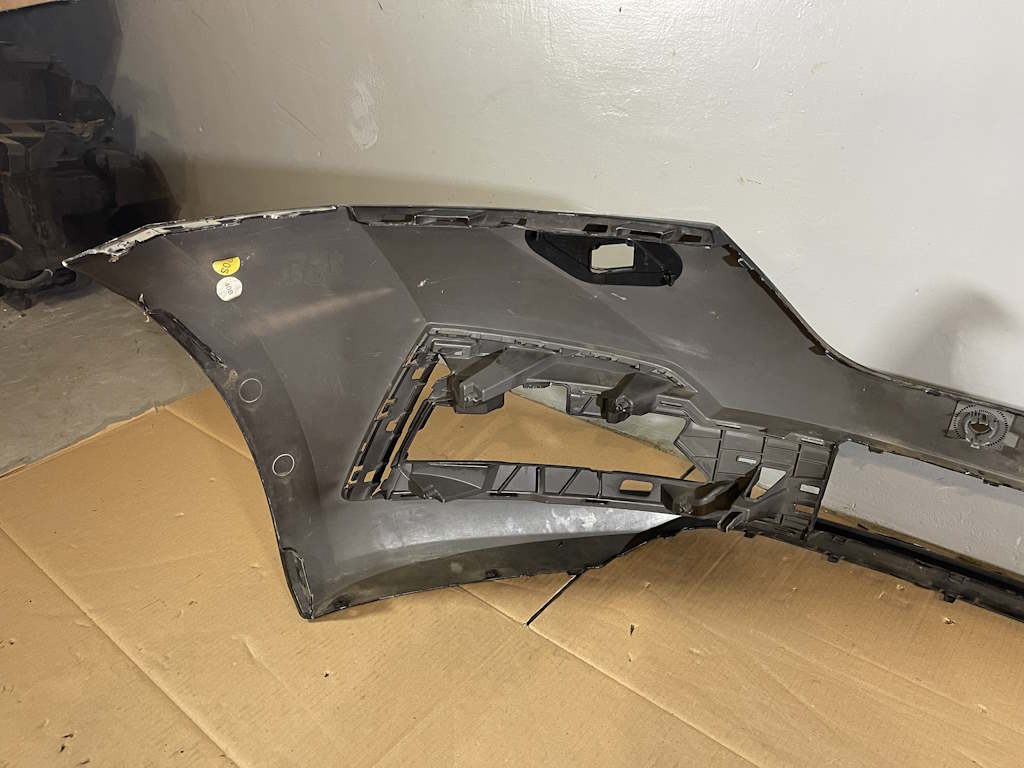 ŠKODA OCTAVIA 4 2019-2023 - 5E3 - nárazník OST + 4xPDC - 5E3807221