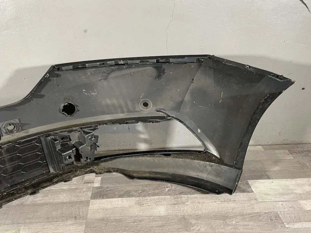 ŠKODA FABIA 3 - 6V - 2018-2021 - FACELIFT - nárazník 4xPDC - 6V0807221F