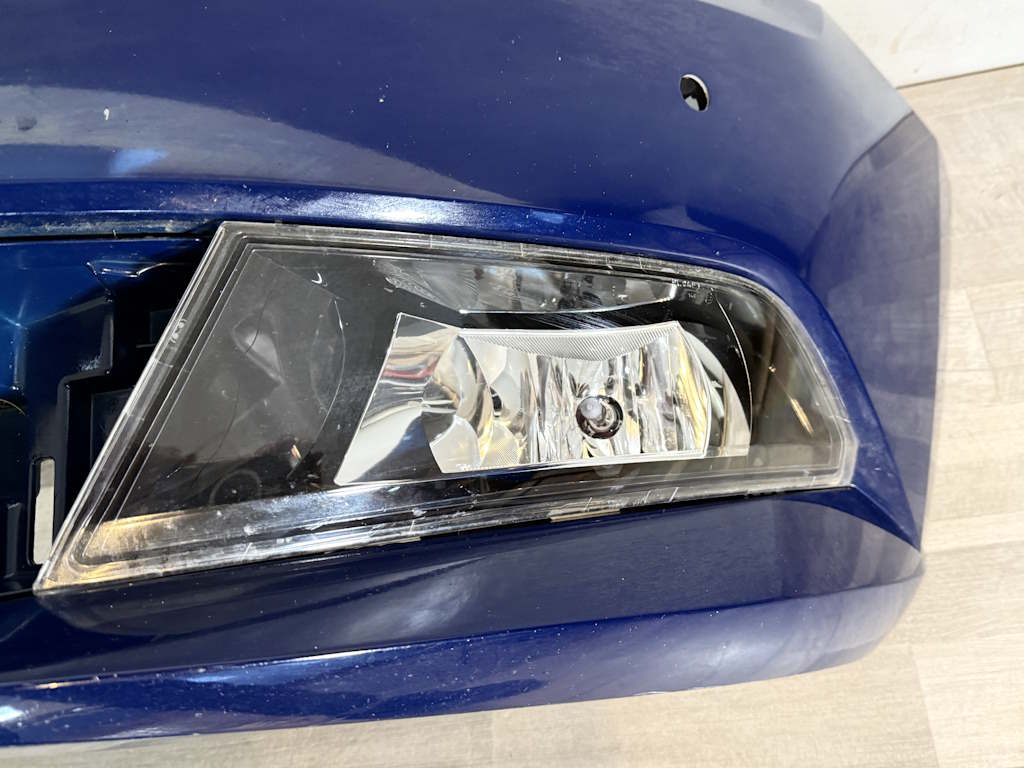 ŠKODA FABIA 3 - 6V - 2014-2018 - nárazník + maska - OST + 4xPDC - 6V0807221 6V0853653 6V0941699