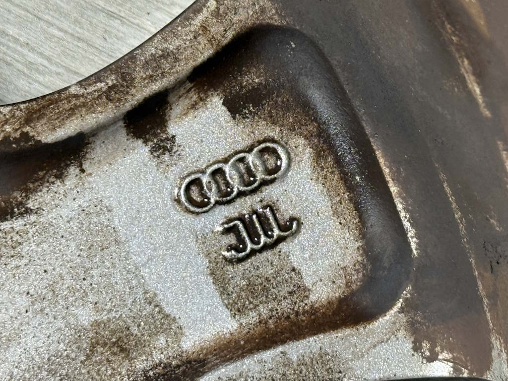 4x ALU KOLA AUDI - 8x17" ET43 5x112x57 - SL1799 - SPEEDLINE - 4E0601025R