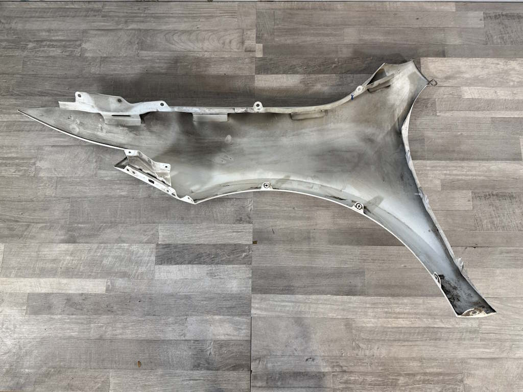 ŠKODA SUPERB 2 2013-2016 - FACELIFT - 3T - blatník PP - LF9E - 3T0821162A