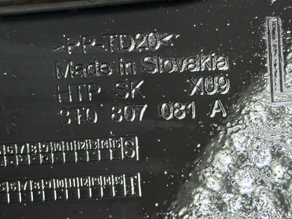 ŠKODA SUPERB 2 2013-2016 - FACELIFT - 3T - plast pod stěrače L+P - 3T0807081A 3T0807082A