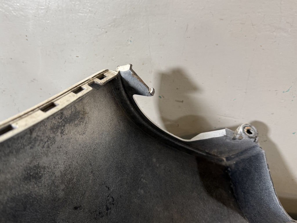 ŠKODA FABIA 2 - 5J - 2007-2014 - zadní nárazník HATCHBACK - 5J6807421H - POŠKOZENÝ