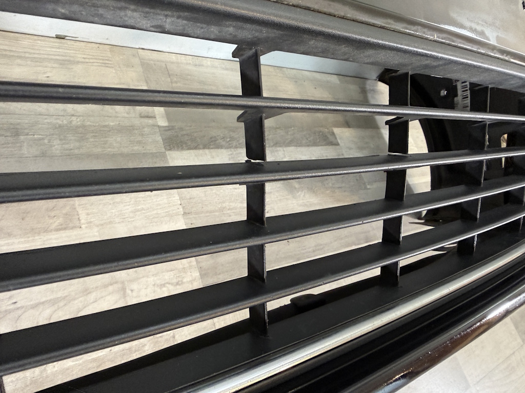 VW TOURAN 2010-2015 - 1T - nárazník OST + 6xPDC - LC9X - 1T0807221 M-AA