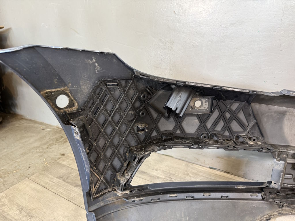 VW PASSAT B8 - 3G - 2014-2019 - nárazník OST + 4xPDC - 3G0807221
