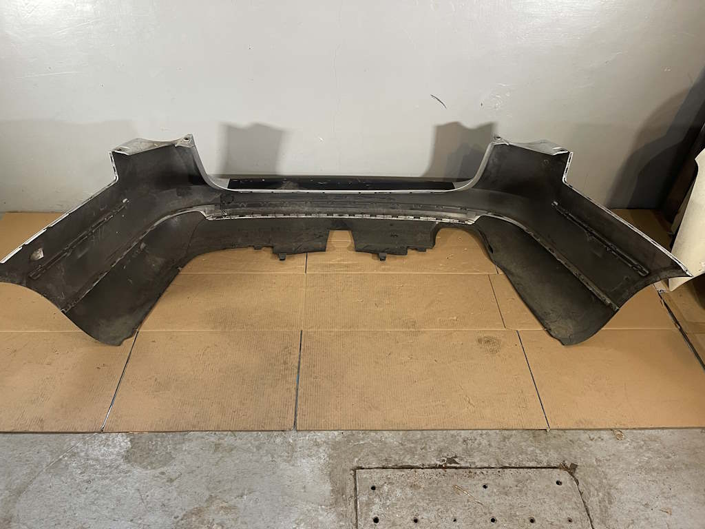 VW PASSAT B6 - 3C - 2005-2010 - nárazník zadní KOMBI - LA7W