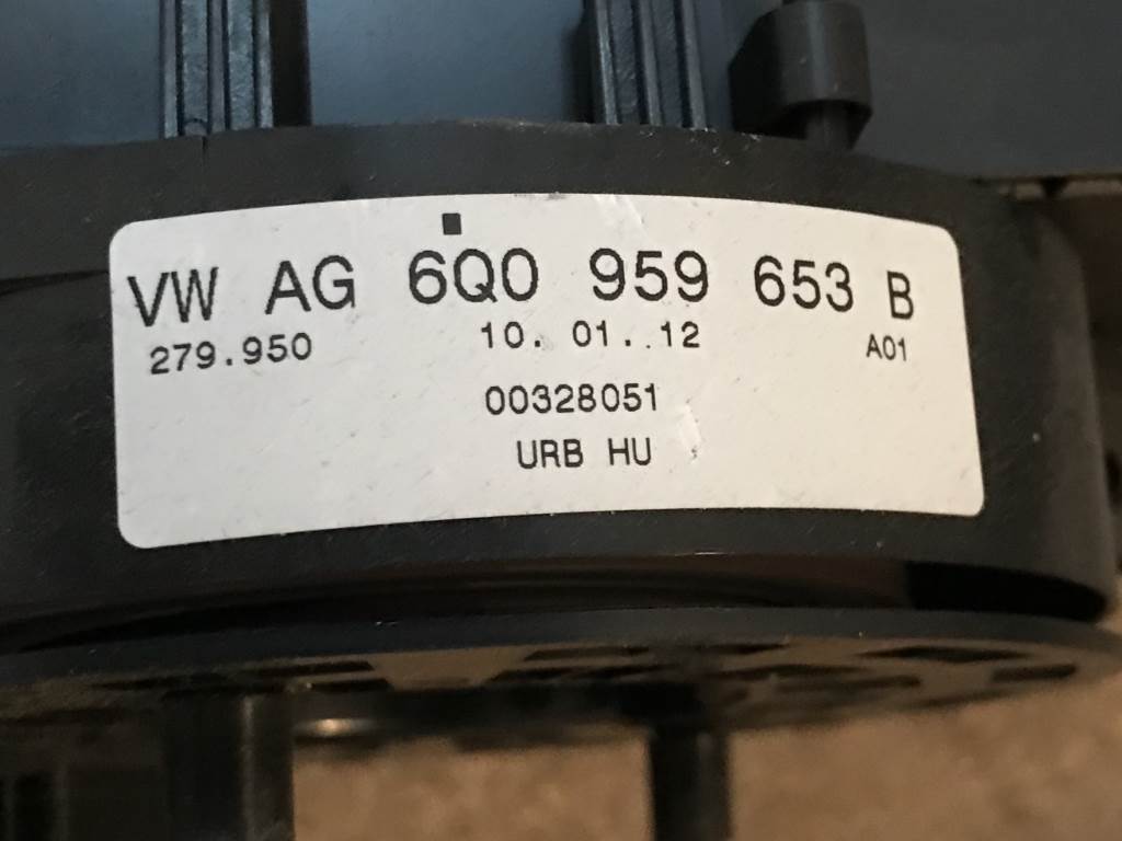 ŠKODA FABIA 2 - 5J - 2007-2014 - páčky pod volant - 6Q0953503DQ