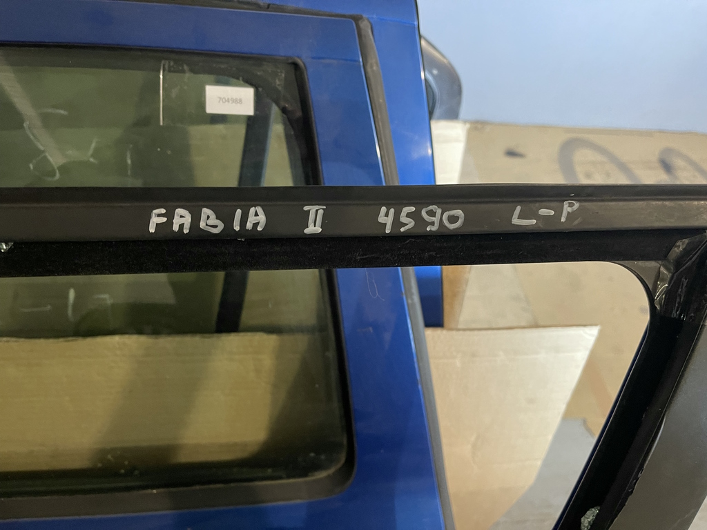 ŠKODA FABIA 2 - 5J - 2007-2014 - dveře LP - 4590