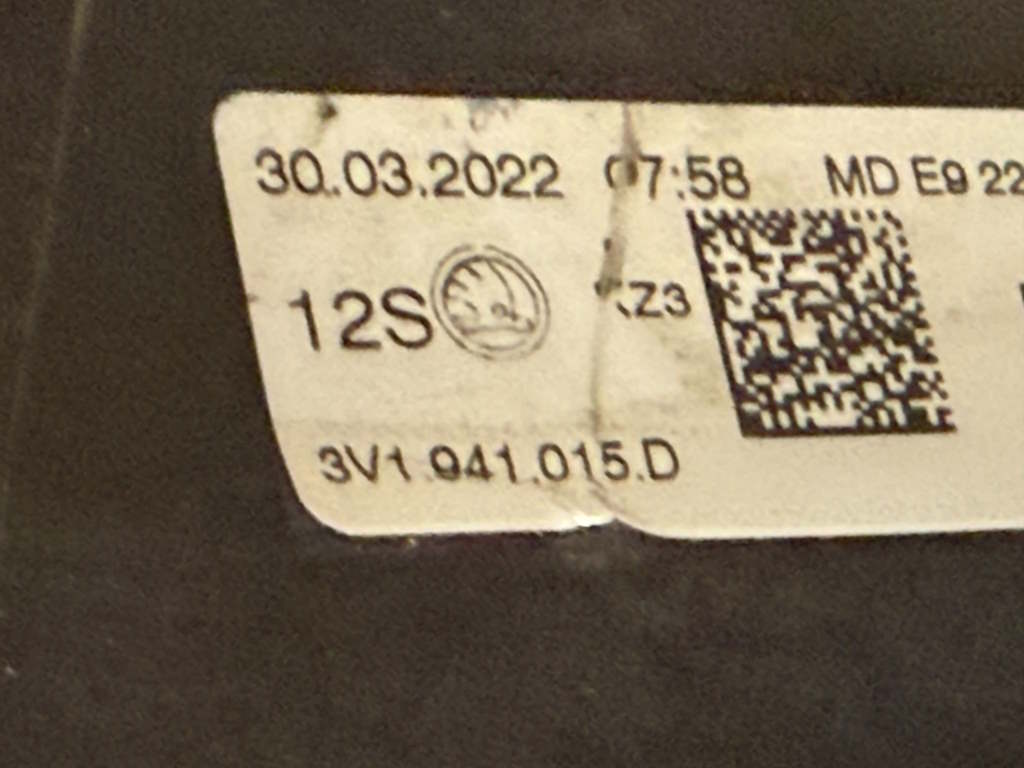 ŠKODA SUPERB 3 2019-2023 - FACELIFT - 3V - světlo LP - FULL LED - 3V1941015D 992941571AJ