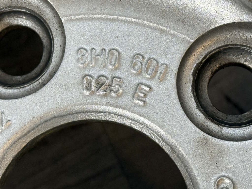 4x ALU KOLA AUDI - 7x16" ET42 5x112x57 - 8H0601025E 8H0601165B