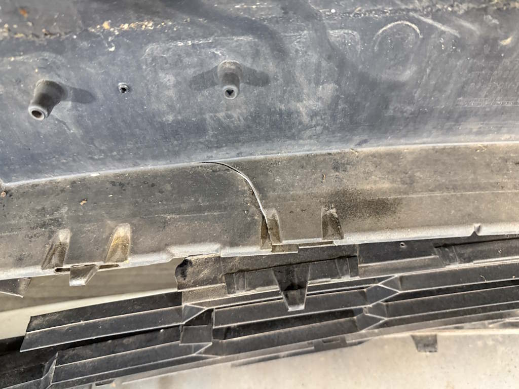 ŠKODA SUPERB 2 2013-2016 - FACELIFT - 3T - nárazník + maska KO - 3T0807221K