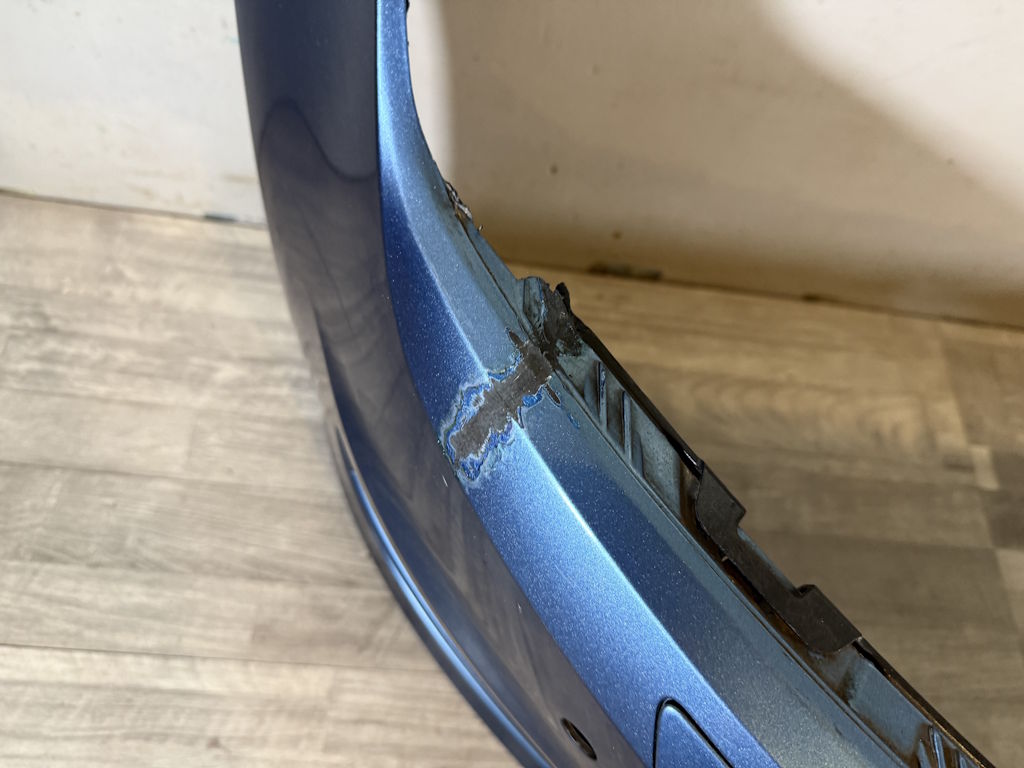 VW GOLF 7 - 5G - 2012-2016 - nárazník OST + 4xPDC - 5G0807221