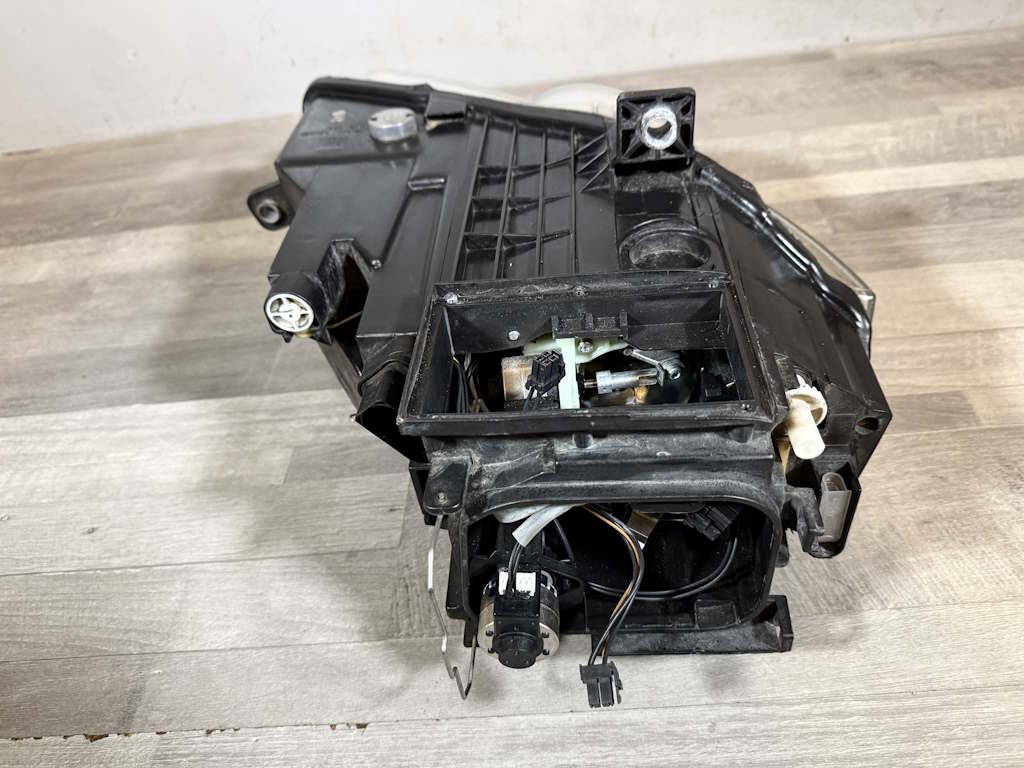 VW PASSAT B6 - 3C - 2005-2010 - světlo XENON LP - 3C0941751D