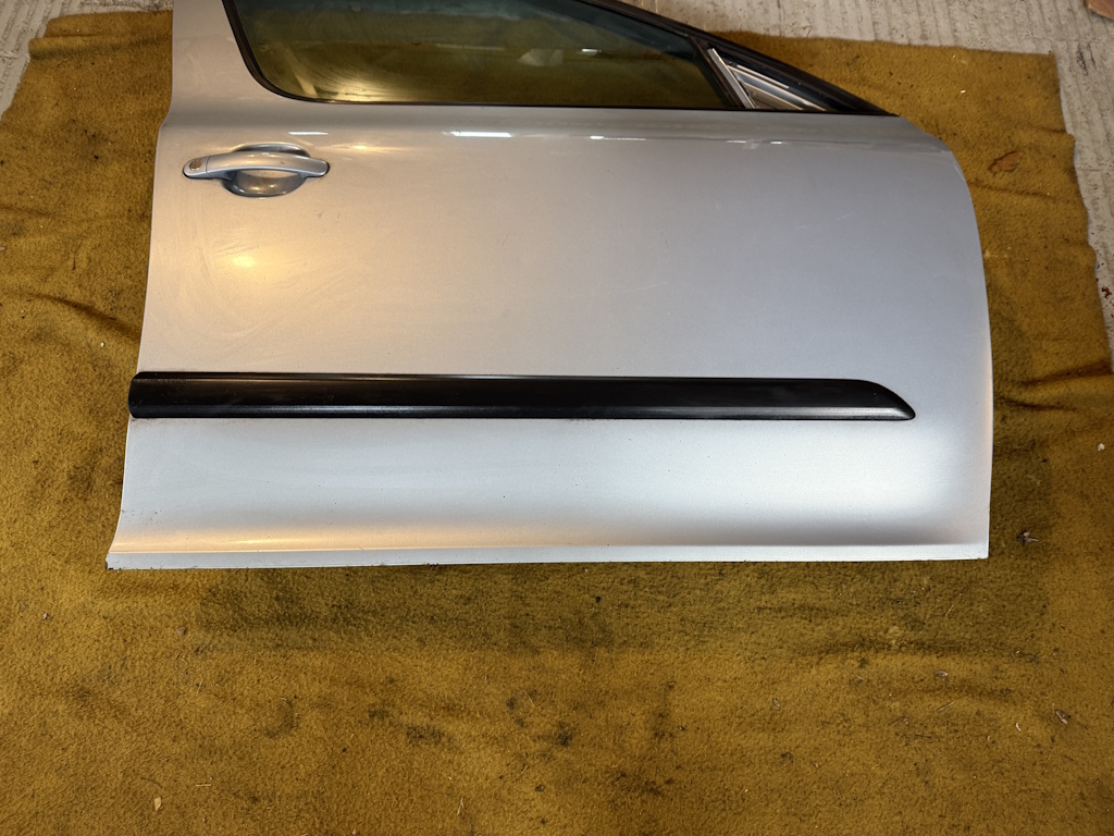 ŠKODA YETI - 5L - 2009-2012 - dveře PP - 9452