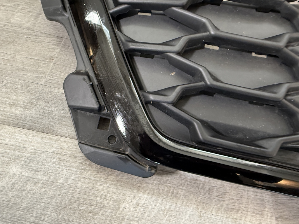 AUDI Q3 - F3 - 83A - 2019-2024 - maska - 83F853651