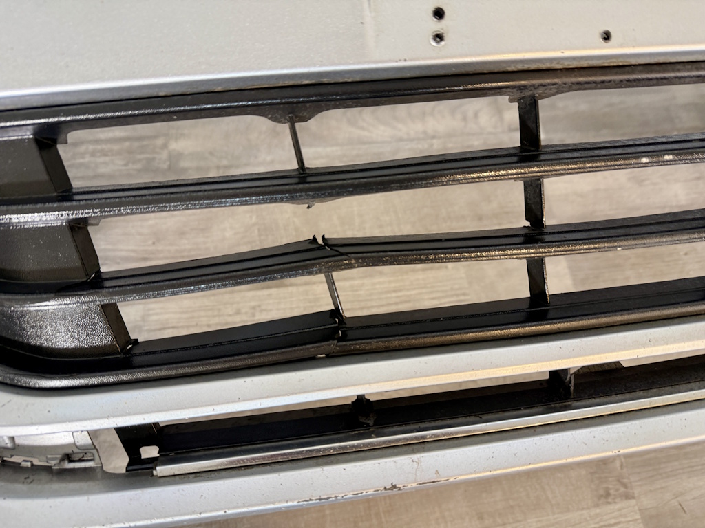 VW TOURAN 2015-2023 - 5T - nárazník OST + 4xPDC - 5TA807221AL