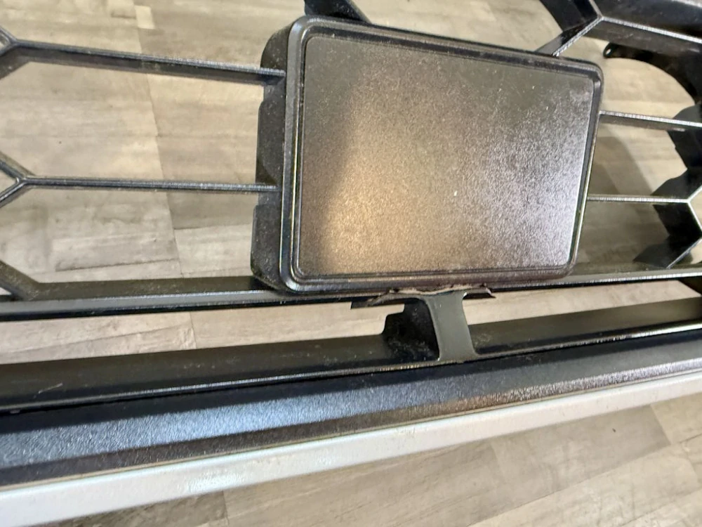 SEAT ARONA - 6F9 - 2017–2026 - nárazník + maska - 6F9807221B 6F9853667E