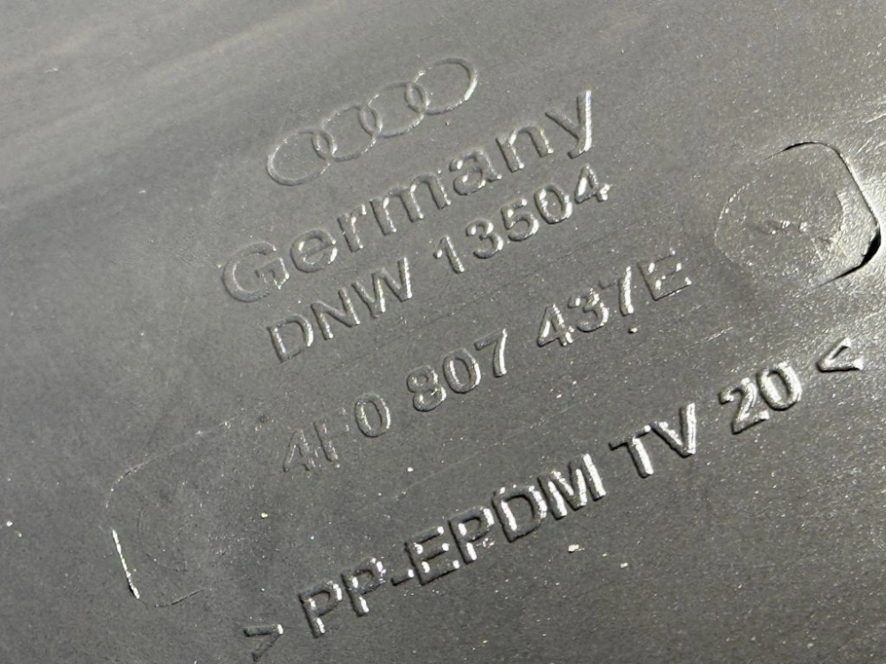 AUDI A6 - 4F - C6 - 2004-2008 - nárazník OST + mřížky - 4F0807437E