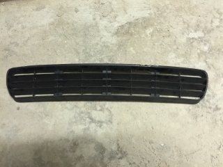 AUDI 80 - B4 - 1991-1996 - mřížka prostřední