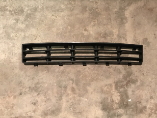 VW GOLF 4 - 1J - 1997-2003 - mřížka prostřední